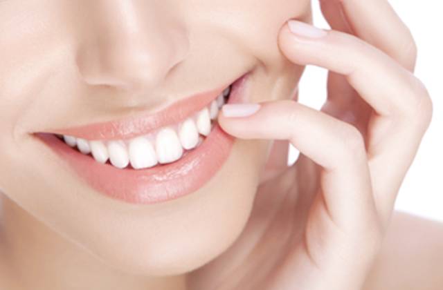 Sau khi tẩy trắng răng 